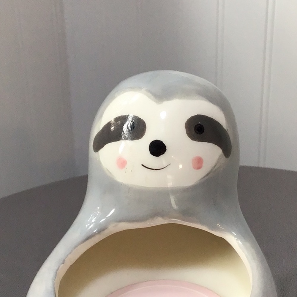 Sloth Candle - Picture 7 of 7